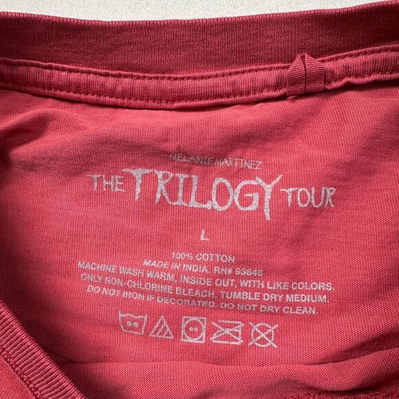 Authentic Melanie Martinez Merch The Trilogy Tour Graphic T-Shirt Toy Tee - Picture 3 of 3